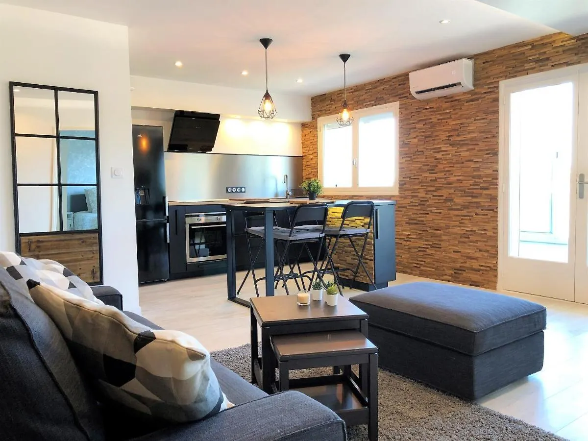 Appartement Confort et Décoration Soignée à Carqueiranne